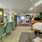 Margareth Hotel 3*