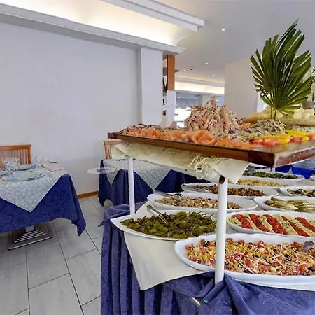 Margareth Отель Риччоне